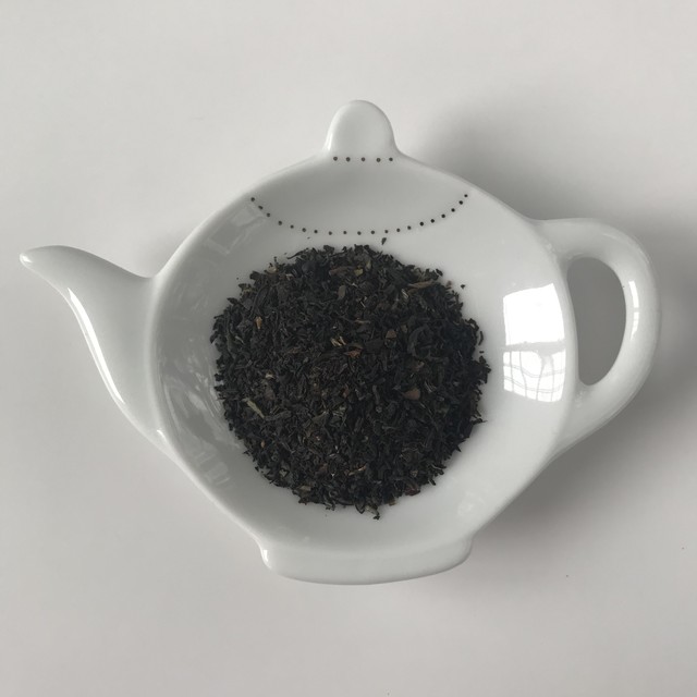 紅茶詰合せ オリジナルブレンドティー2種セット オリジナルブレンドティー 浜田山 貴婦人 の2種セット 毎日飲んでも飽きの来ない 当店人気ツートップの詰合せです たっぷり1gずつ入った詰合せは 紅茶好きな方にきっと喜ばれます 缶