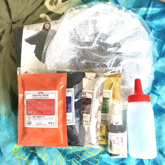 お手軽ヘナシャンプーに シャンプーボトル アーユルヴェーダ隠れ家サロン月の舟のお店