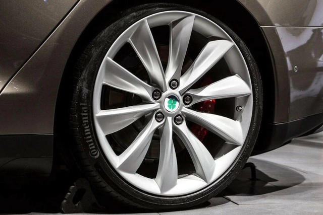 ホイールステッカー 56mm Quatrefoil クアドリフォリオ Alfa Romeo 四つ葉 アルファロメオ 車バイクのパーツ店