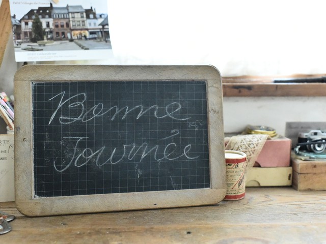 商談中 売約済 古くて小さな黒板 石版 チョーク付き Apres Demain Brocante