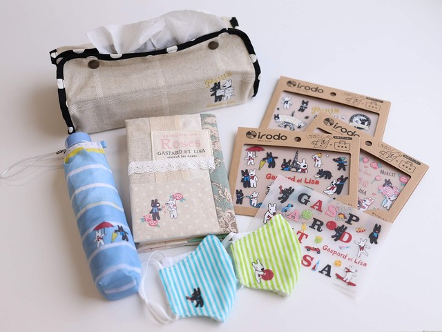 布用ステッカー リサとガスパール アルファベット Irodo X Janome アイロン不要 布用転写シール 0 476 007 型紙 パターンの専門ショップ アールパターン