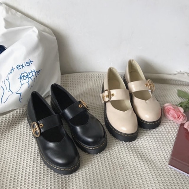 お取り寄せ商品 靴 シューズ パンプス 革靴 レディース 韓国 原宿 ゆめかわいい レザー ベルト レトロ アンティーク風 かわいい 丸い Candy Melts