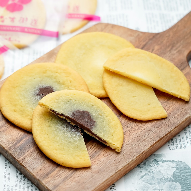 生サブレ はまなす街道 ソフトな食感が楽しめる生サブレ ミルクチョコとホワイトチョコの２種類 和洋菓子なかむら 人工甘味料を使用せず 地元北海道石狩産または道内産を中心とした素材で丁寧に作っております