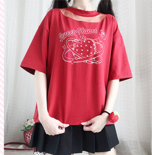 トップス Tシャツ レッド いちご シースルー 透け感 ラブリー ラフ 病みかわいい ゆめかわいい ルーズ オーバーサイズ ゆるかわ キュート 大人 かわいい きれいめ エレガント フェミニン カジュアル デイリー お出かけ Z100 Top Mode