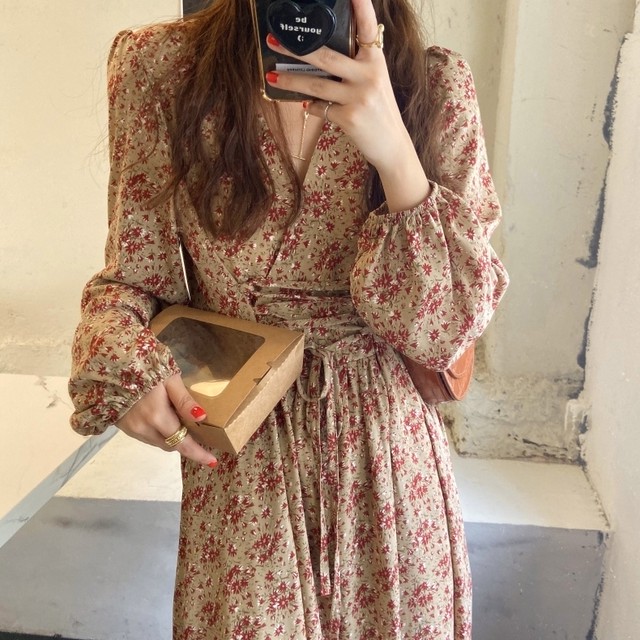 レディース ワンピース クラシカル レトロ ヴィンテージ 花柄 ボタニカル Aライン 長袖 ミドル丈 ミモレ丈 上品 シック エレガント 大人女子 大人可愛い 春 お出掛け デート Uki Uki