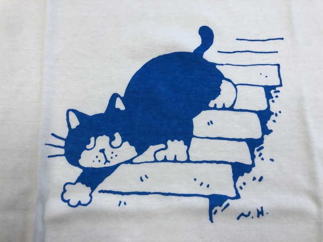 少し目つきの悪いネコ Tシャツ 青ネコ ご利益や