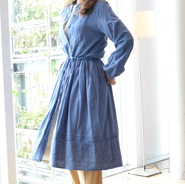 刺繍マオカラーワンピ Uenohatoya