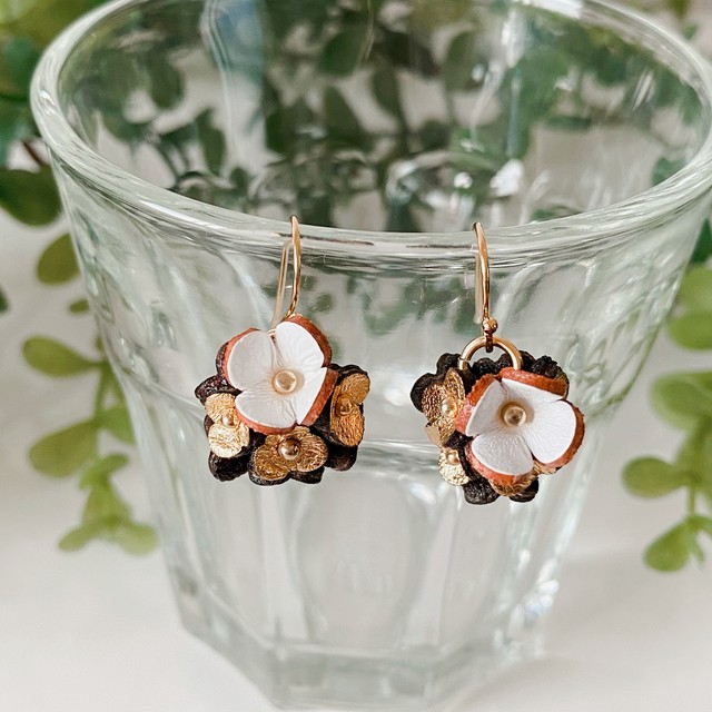 簡単キット 2 750 2 0アナベルピアス イヤリング 花色ホワイト ゴールド Bougainvillea ブーゲンビリア ハンドメイド用 フラワーレザークラフトパーツ