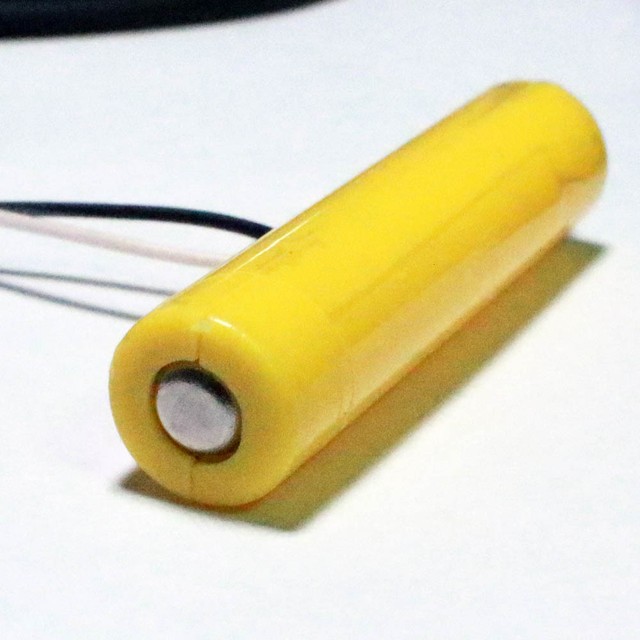 単4電池形acアダプター接続ケーブル1m Acアダプター化で電池交換不要 A 5521 abat R1m Y U Nitショップ