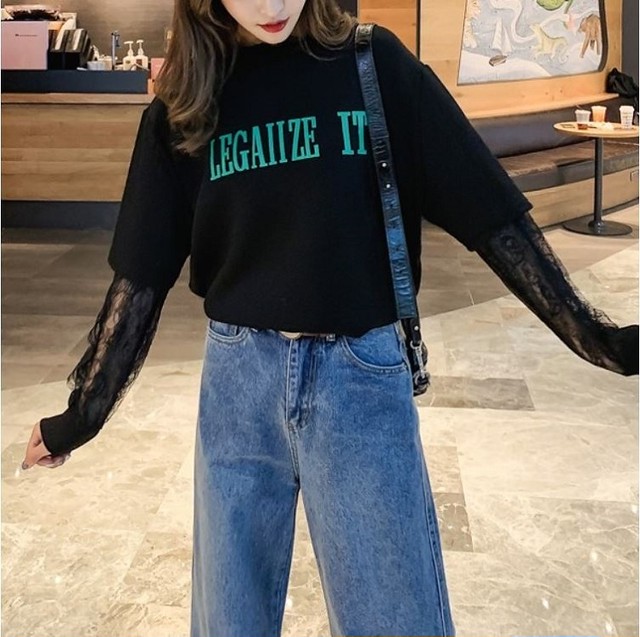 大きいサイズ レディース トップス 春夏秋 ｔシャツ 長袖 レース袖 ラウンドネック レース襟 ロゴ プリント 異素材 ドッキング 重ね着風 シンプル カジュアル おしゃれ 大人可愛い お出かけ デート 通勤 通学 学生キャンパス 旅行 普段着 ホワイト ブラック Hf