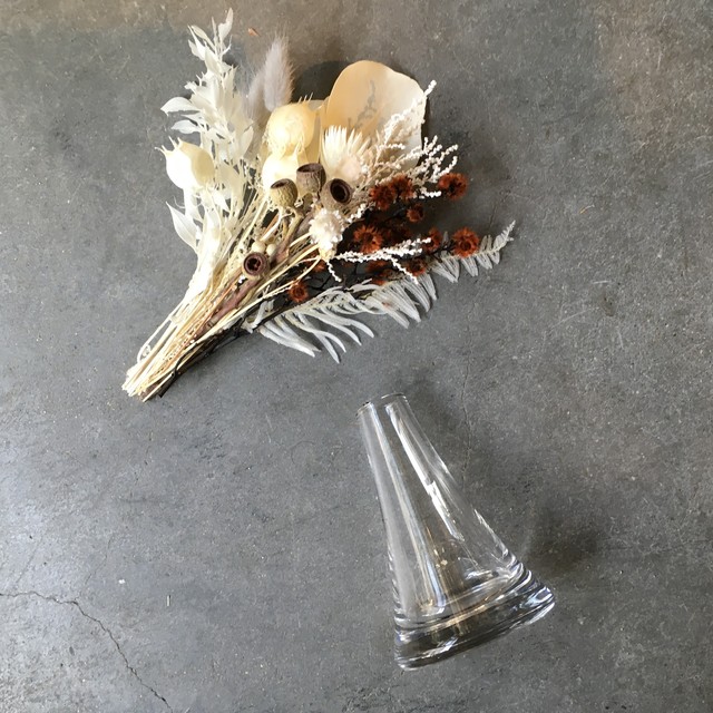 フラワーベース付き ドライフラワー Lowergo