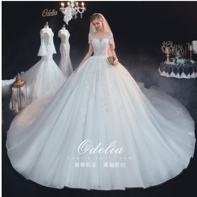 高品质 ウエディングドレス 可憐な花刺繍のトップス プリンセスライン 華やかなトレーン Ynswedding23