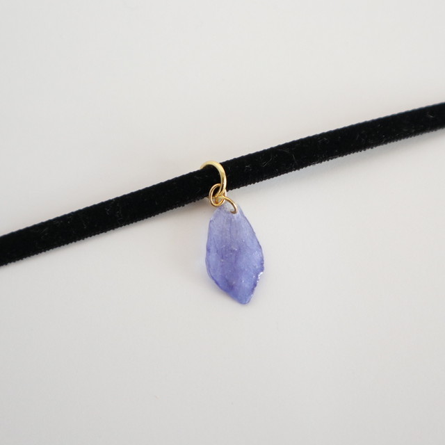 デルフィニウムの花びらのチョーカー Nana And Patty