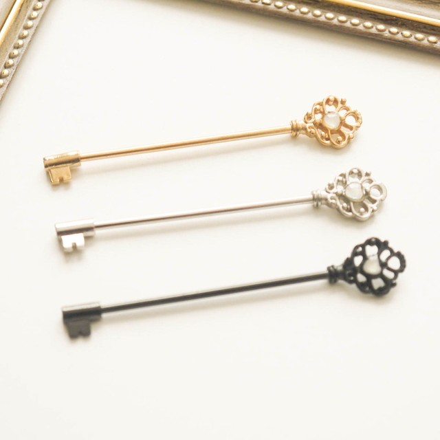 鍵モチーフ インダストリアルピアス ボディピアス専門店 Pocolabo Body Piercings