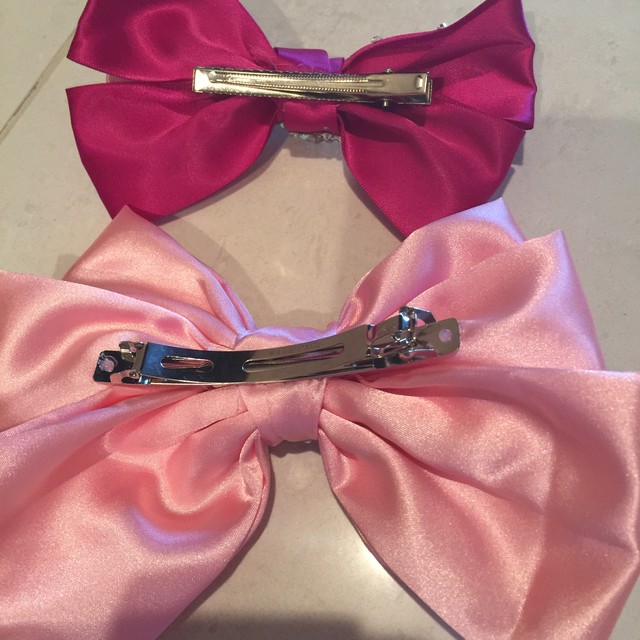 即納sale 1点もの 再販なし ヘアバレッタ ピンクレッド ラインストーン ピンク Loveysmileshop