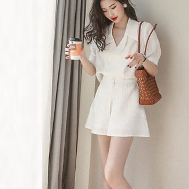 レディース 夏セットアップ 韓国 ファッション レディース シャツ ジャケット ショートパンツ 夏服 セットアップ レディース 白シャツ スカート風 フレアショートパンツ 上下セット Vestito