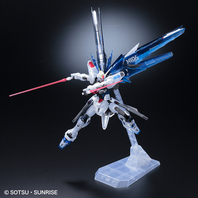 ガンダムベース東京限定 Bandai Mg 1 100 フリーダムガンダム Ver 2 0 クリアカラー ガンプライク