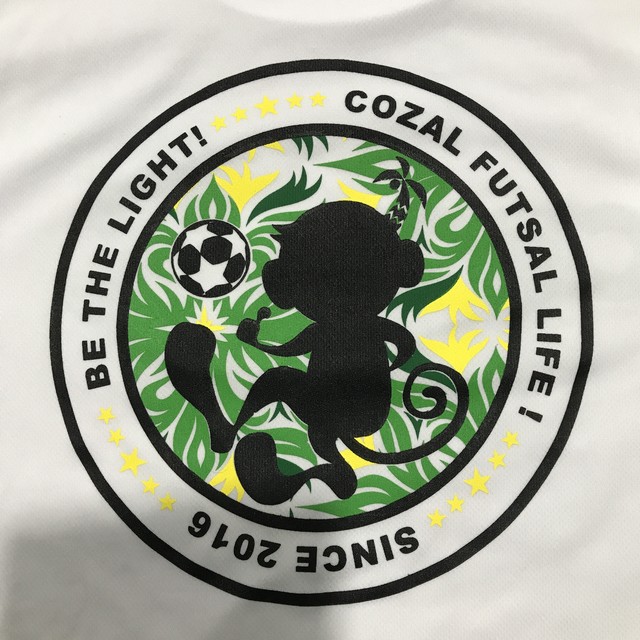 白プラシャツ 文字グリーン グリーンロゴ Cozal Futsal Life