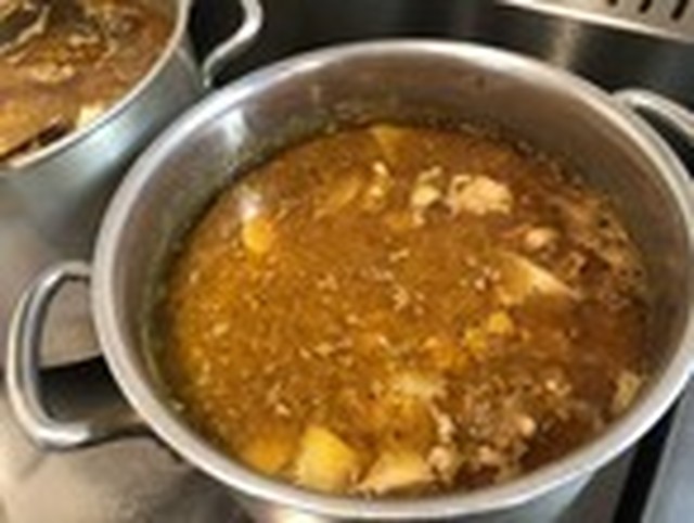 1人前チルドカレーセット 里芋チキンキーマカレー1人前と薬膳豆カレー1人前 クール便で配送 And Curry