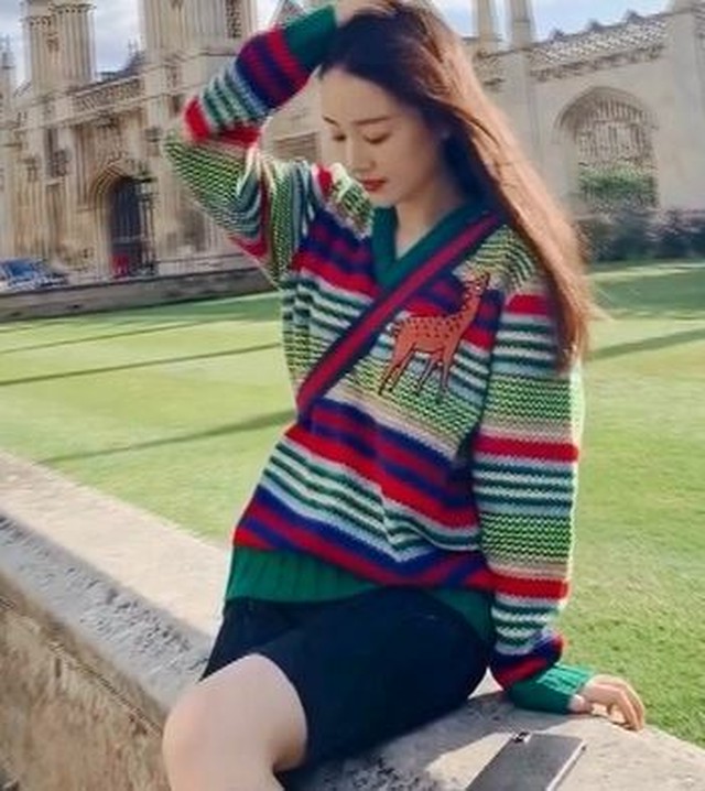 鹿モチーフ付きマルチボーダーセーター レディース 秋冬 ニット 長袖 カラフル Vネック オシャレ 可愛い カジュアル ガーリー レトロ フリーサイズ 人気 Aki545 Fulgeo