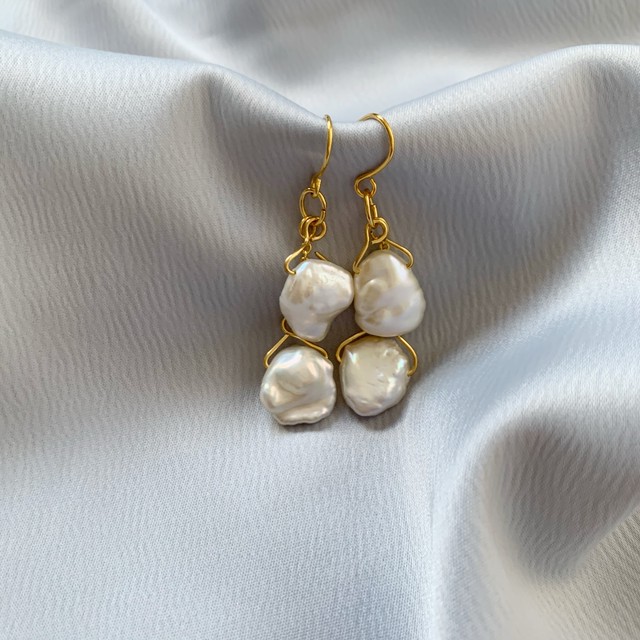 淡水パール 花びらケシ2連 サージカルステンレス ピアス Dream Big While Having A Sip