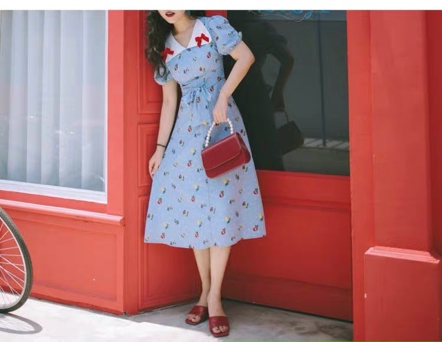 ネイビー1点のみ 2カラー リボン ワンピース 花柄 フラワー 襟 赤 水色 小花 Loveysmileshop