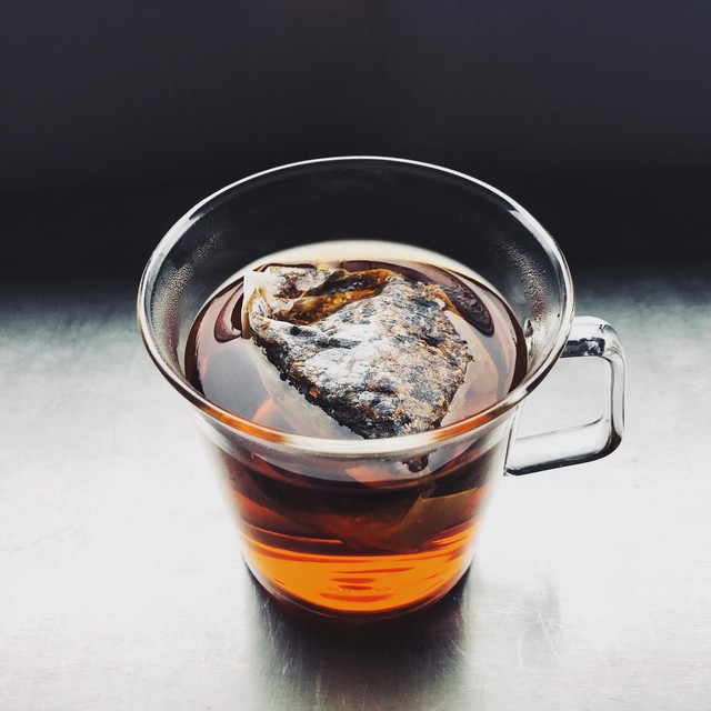 送料無料 くき茶ほうじ茶のシュガーinブレンドティーバッグ ルイボス レモングラス ペパーミント ローズマリー カモミール 日本茶とルイボスのほんのり甘いブレンドティーmugtea マグティー