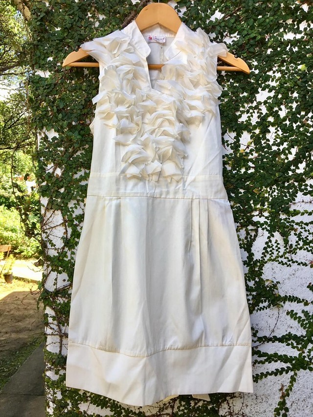 真っ白なワンピース ドレス New イギリス Vintage Yard 真っ白なワンピース ドレス New イギリス Vintage Yard