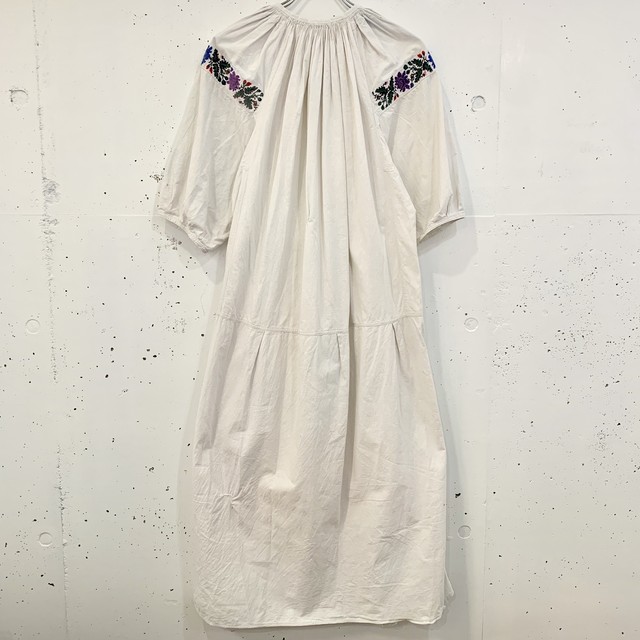 ヨーロッパ古着 Vintage ウクライナ刺繍 コットン ワンピース Chupa