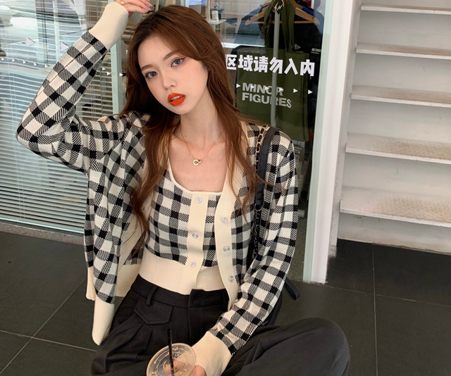 春のギンガムチェック 単品販売 レトロ可愛い カーディガン トップス レディース カーディガン ニット カーデ ギンガムチェック チェック柄 ボタン かわいい トレンド 韓国ファッション 春 秋 カジュアル きれいめ 大人可愛い 10代 代 送料無料 韓国レディース