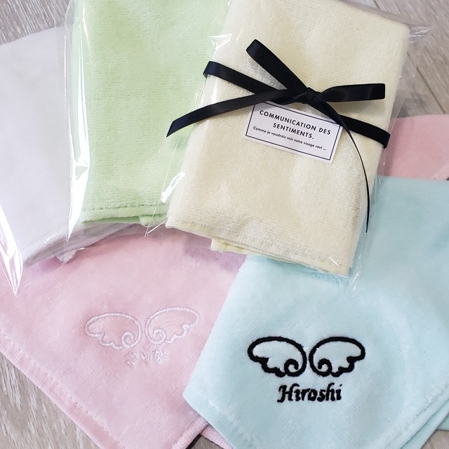 名入れ 羽デザイン名前入りハンカチ Towelyuyu
