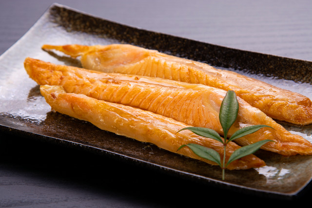 銀鮭ハラス 冷凍 500g