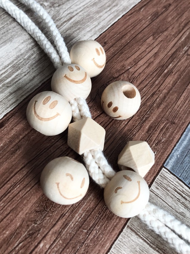 ナチュラルウッドのループエンド スマイル Wappen808