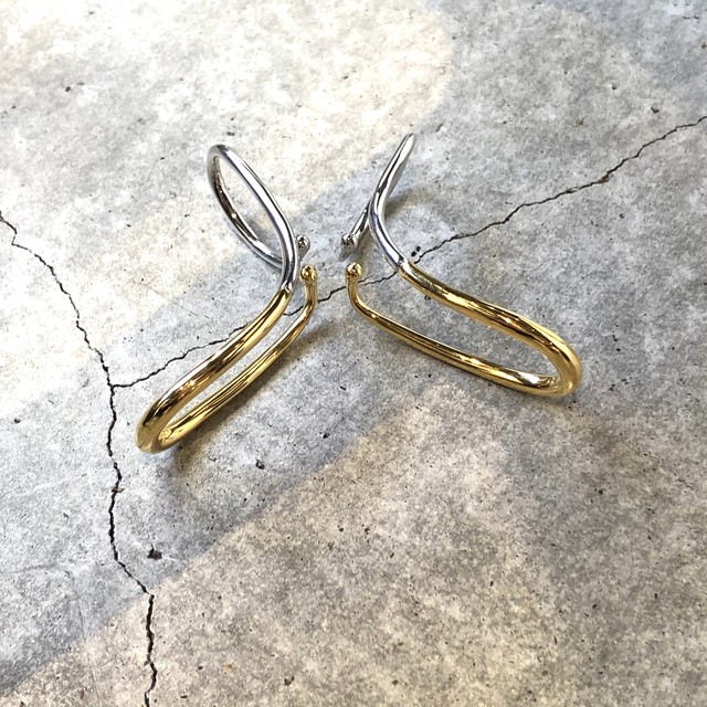 イヤーカフ シルバーゴールドミックス 片耳用 Yaly
