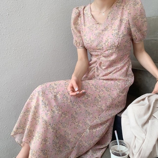 フリンジツイードチェックワンピース 1162 5 280 シャーリングシフォンワンピース 1113 4 780 ツイードチェックタックワンピース 1163 5 380 フローラルシャーリングワンピース 814 4 480 チェック柄パフスリーブワンピース 722 4 380
