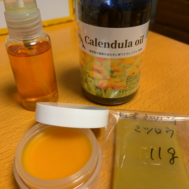 日本蜜蜂ミツロウとカレンデュラオイルの手作りクリームセット Delfinataka