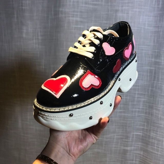 2カラー ハート スニーカー 靴 リボン スニーカー ブラック ガーリー 姫 ロリータ デコレーション Loveysmileshop