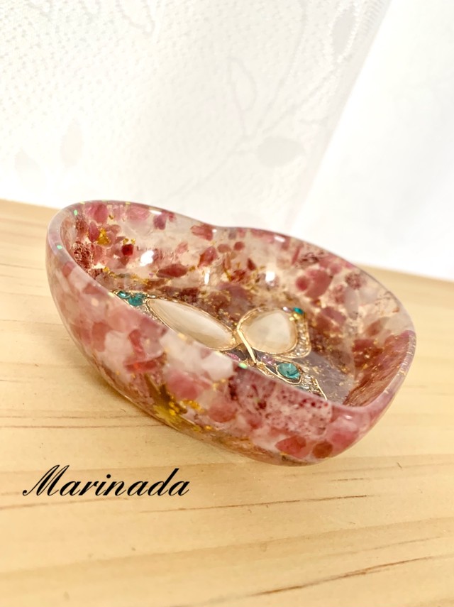 再販開始 蝶とハートの可愛い小物入れ オルゴナイト ピンク Marinada