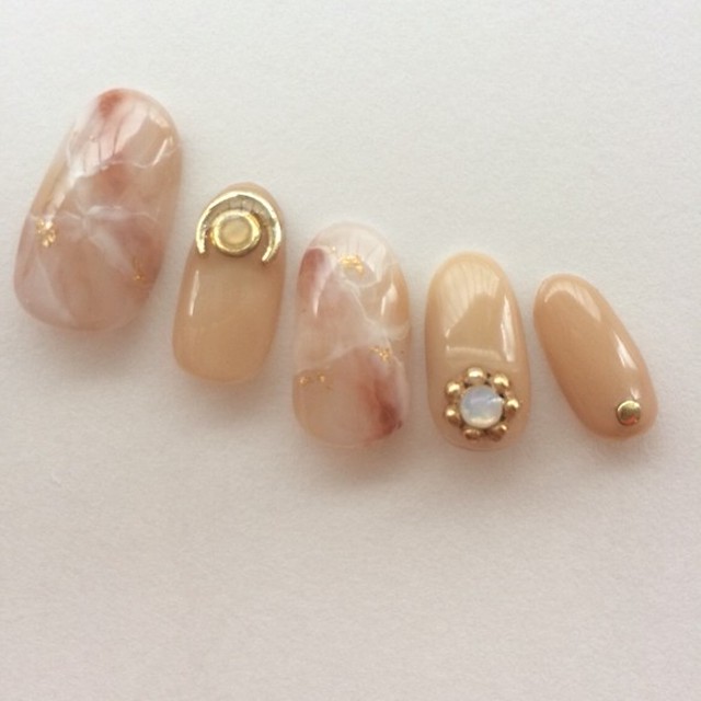 ニュアンスネイル 天然石 ベージュ ネイルチップ Neph Nail ネイル