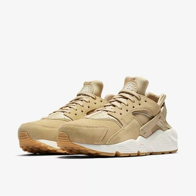 ヌード エアハラチ ナイキ スニーカー レディース Nike Air Huarache スエード 海外限定 正規品 Nike 394 World Ships