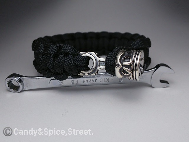 シルバー925 かっ跳びルーニー ピストン パラコードブレスレット Br 102 Candy Spice Street Online Shop 通販