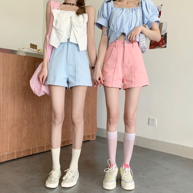 春のペールトーンホットパンツ