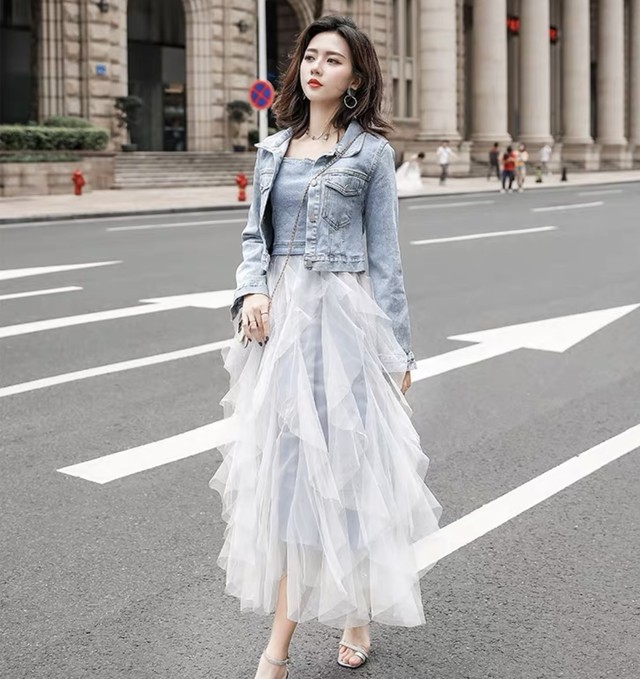 レディースファッション セットアップ ロングワンピース チュールスカート ノースリーブ ジージャン ジャケット 2色 秋コーデ 新作 Xlまで More Lluze モア ルーゼ