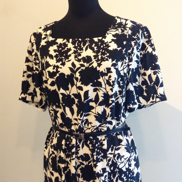 Daks ボタニカル ワンピース Siluet