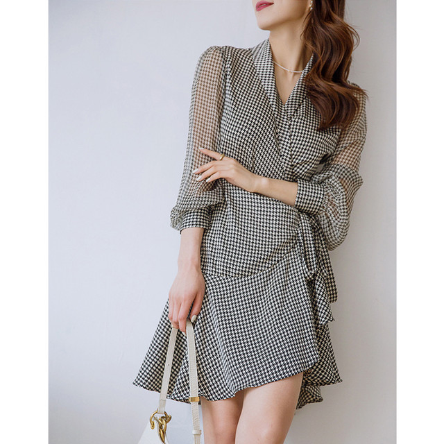 高級感チェック柄透かし彫りフリル袖着やせワンピース Beautyiko