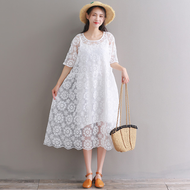 程よい透け感がエレガント チュールレースの白ワンピース Na Na Iro