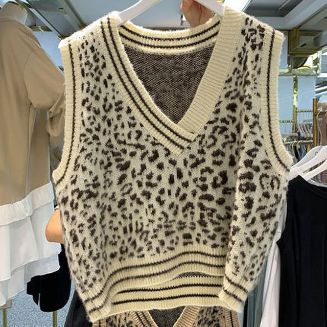 レオパード ヒョウ柄 ニットベスト Vネックベスト トレンド 韓国ファッション オルチャン 着回し ｇｄｒ