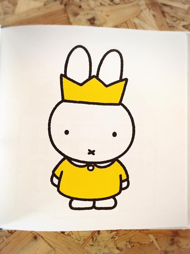 Queen Miffy うさこちゃんはじょおうさま Dick Bruna ディック ブルーナ 英語版 本屋 Rewind リワインド Online Store 東京 自由が丘