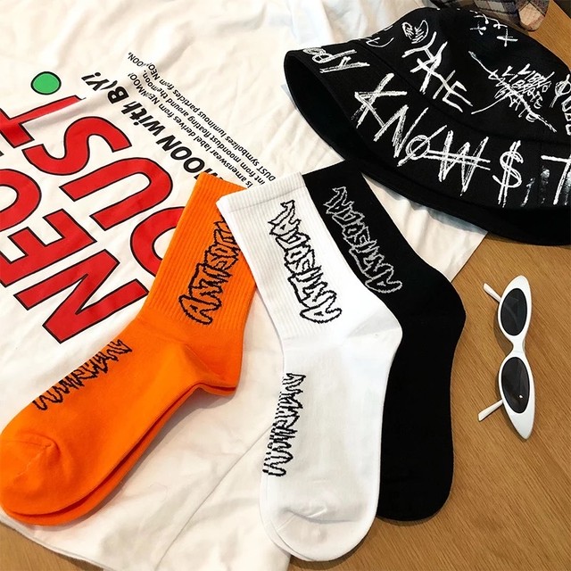 street logo socks