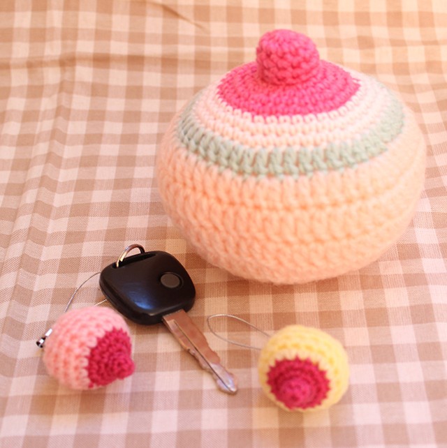 おっぴストラップ イエロー 毛糸のおっぱいプロジェクト